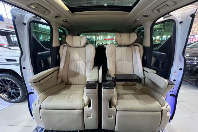 Used Toyota Alphard 2019 Dual-Engine 2.5L Prestige Edition
