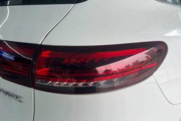 Used Mercedes-Benz EQC 2021 EQC 400 4MATIC Exterior 4