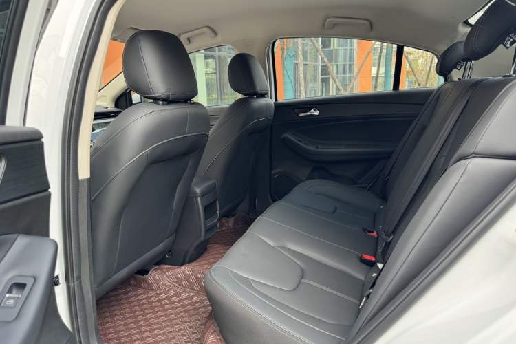 Used Chery Arrizo 5 2025 Excellence Version 1.5L Manual Fashion Edition Interior 4