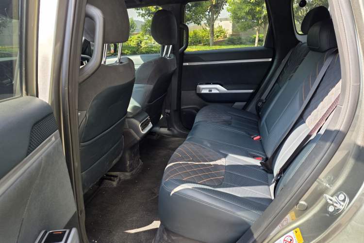 Used Deepal G318 2024 Four-Wheel-Drive Air Suspension Model