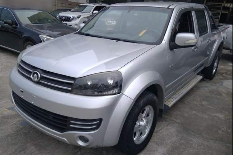 Used Great Wall Wingle 5 2013 2.0T European Version Two-Wheel Drive Elite Edition 6MT Big Double Cab GW4D20B