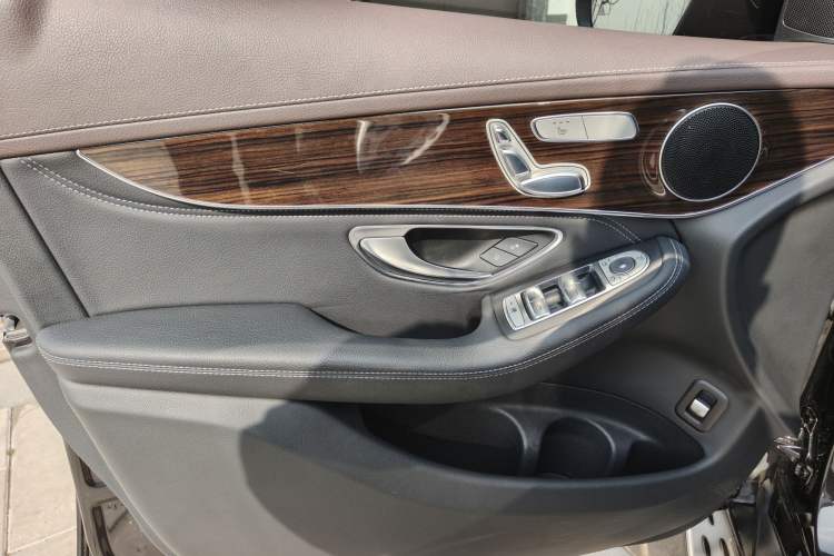 Used Mercedes-Benz GLC 2017 GLC 260 4MATIC Luxury Model