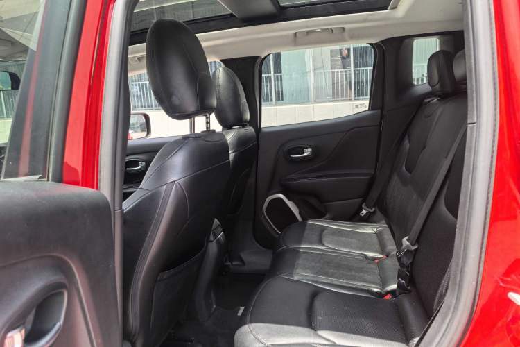 Used Jeep Renegade 2018 Connected Large Screen Version 180TS Automatic High-Energy Edition
