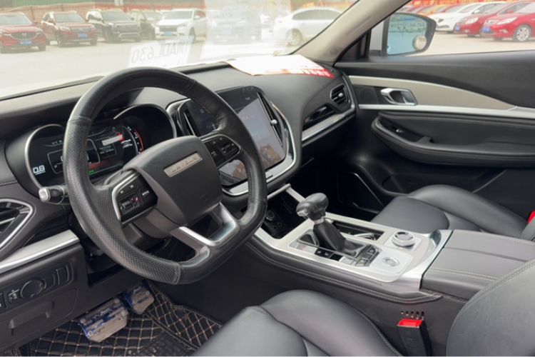 Used JETOUR X70 2020 1.5T DCT Comfort Edition 5-seater
