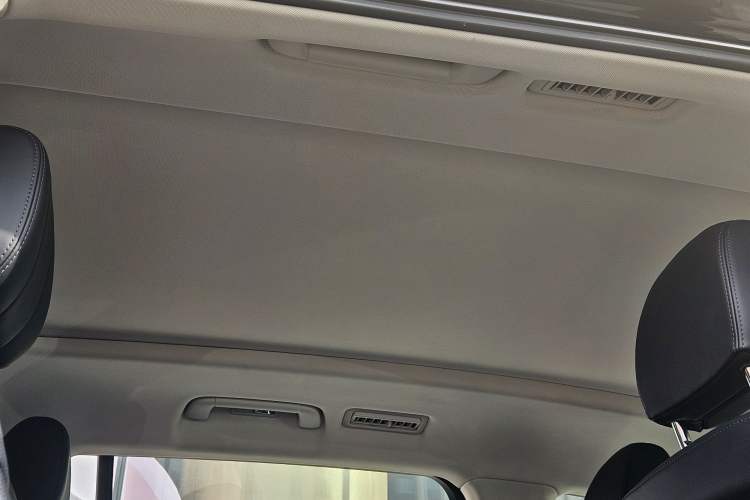 Used Hongqi HS7 PHEV 2024 2.0T PHEV Four-Wheel Drive Flagship Edition 6 Seats
