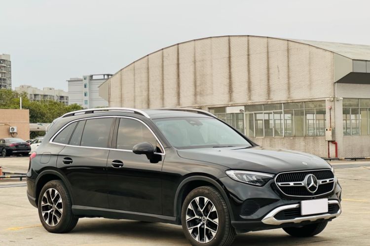 Used Mercedes-Benz GLC 2023 Facelift GLC 260 L 4MATIC Dynamic Version 5 Seats Exterior 5