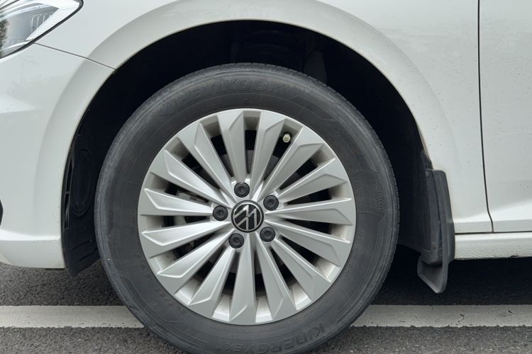 Used Volkswagen Lavida 2021 1.5L Automatic Comfort Edition Exterior 4