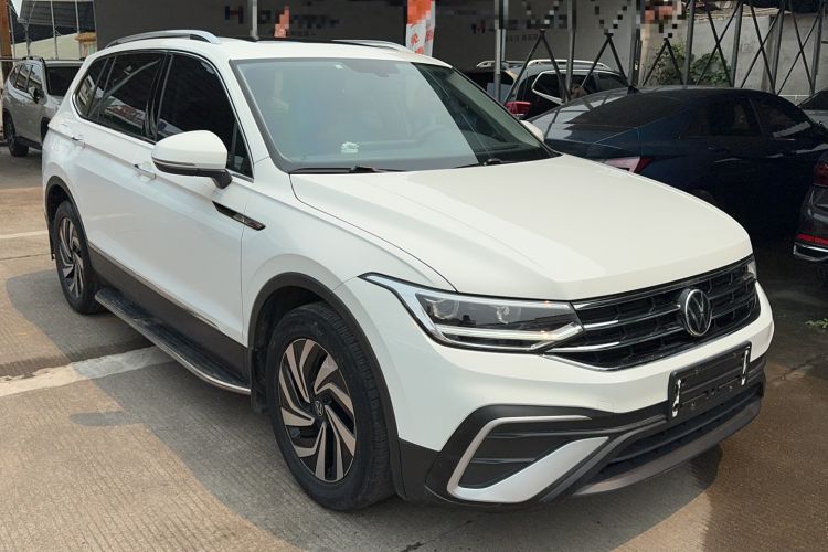 Used Volkswagen Tiguan L 2023 280TSI Automatic Two-Wheel Drive Trendy Innovation Limited Edition Exterior 5