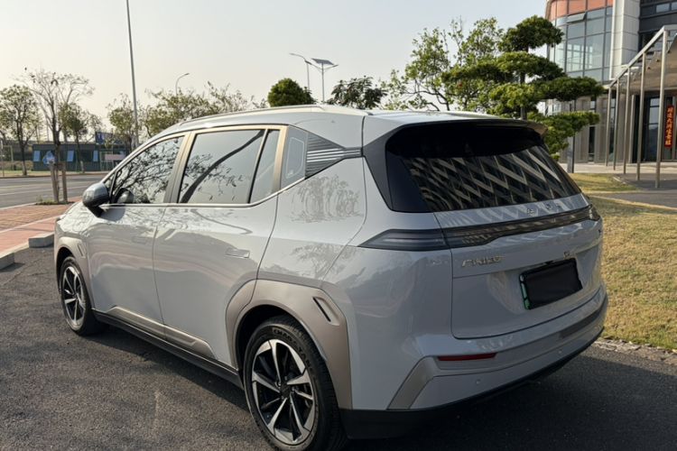 Used AION Y 2023 Plus 510 Smart Edition