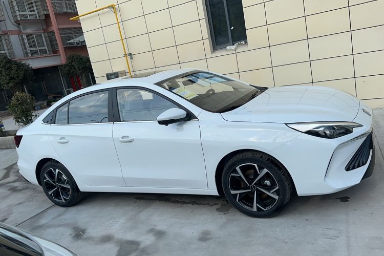 Used Roewe i5 2024 1.5L CVT Luxury Edition
