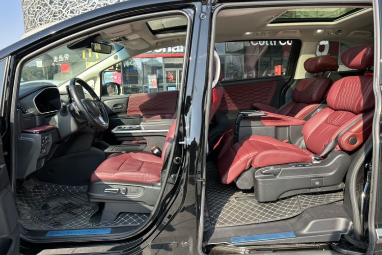 Used Honda Elysion 2024 2.0L eHEV Ultimate Edition Interior 4