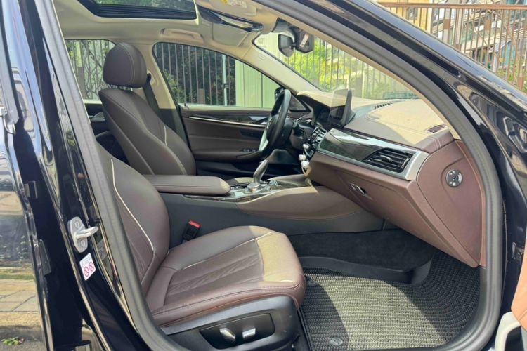 Used BMW 5 Series 2021 Updated Version 525Li Luxury Package Interior 12