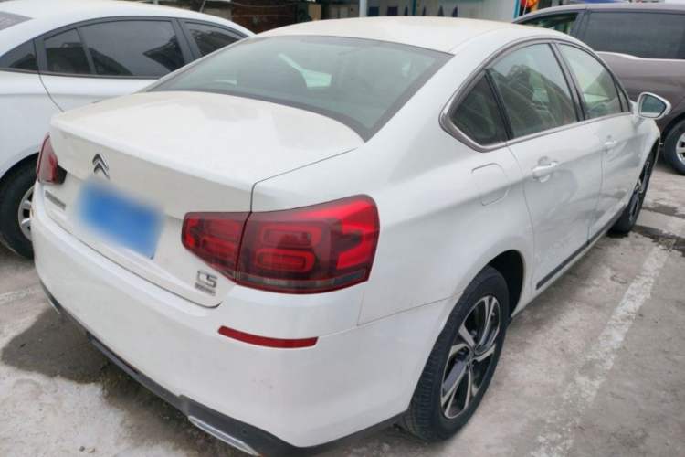 Used Citroen C5 2017 350THP Automatic Comfort Model Exterior 4