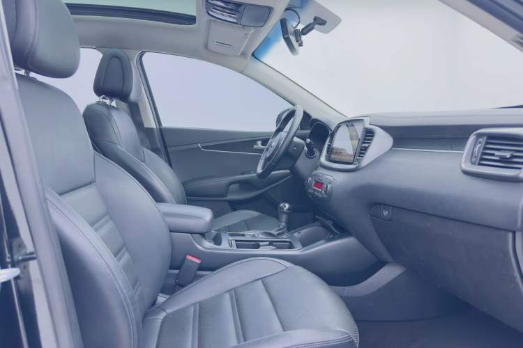 Used Kia Sorento 2016 Sorento L 2.4L Gasoline 4WD Custom Edition 7 Seats Emission Standard China V
