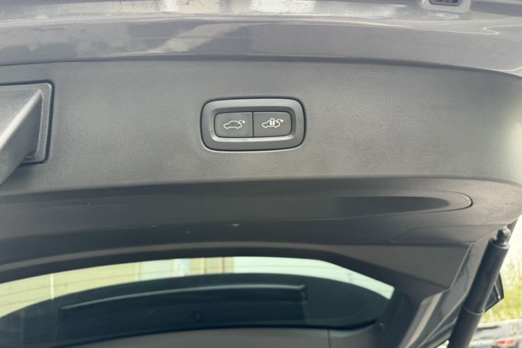 Used Lynk & Co 06 2023 Remix 1.5T Dynamic Halo Interior 4