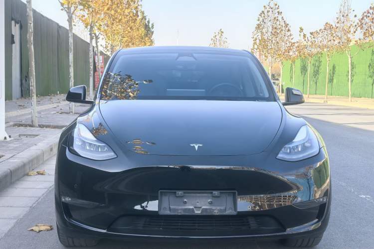 Used Tesla Model Y 2023 Long-Range All-Wheel-Drive Version