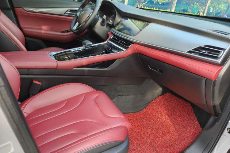 Used CHANGAN CS85 COUPE 2023 1.5T DCT Luxury Version Interior 7