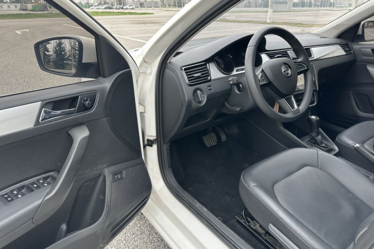 Used Skoda Rapid 2022 1.5L Automatic Comfort Edition
