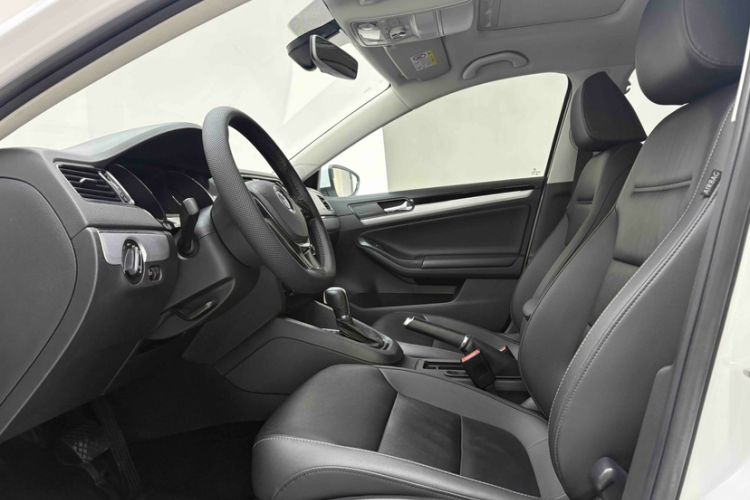 Used Volkswagen Sagitar 2018 1.6L Automatic Comfort Model Left Front Seat