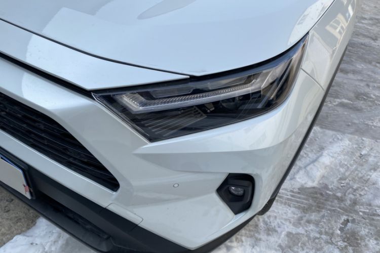 Used Toyota RAV4 2023 2.0L CVT Two-Wheel Drive 20th Anniversary Platinum Edition