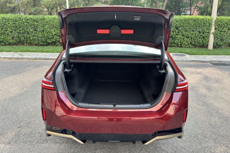 Used BMW 5 Series 2024 530Li Luxury Edition M Sport Package