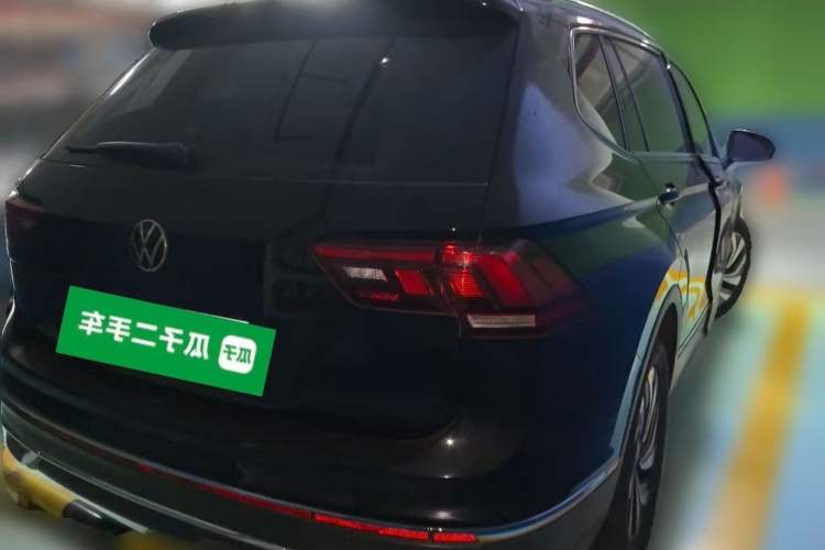 Used Volkswagen Tiguan L 2022 330TSI Automatic Two-Wheel Drive Smart Edition Rear Right 45 Deg