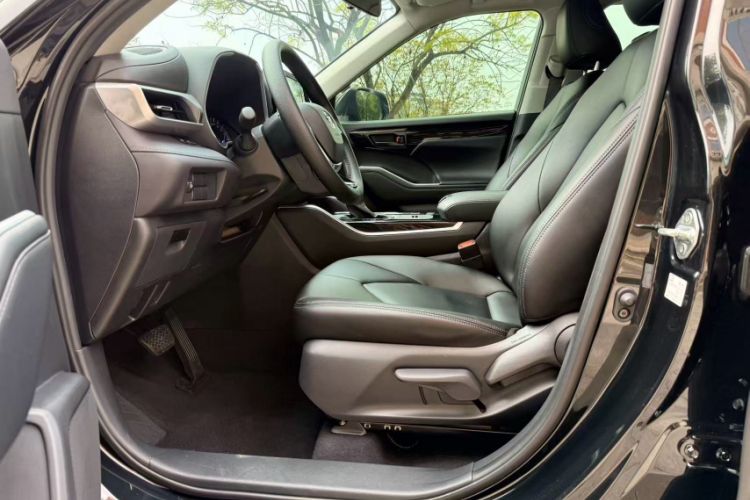 Used Toyota Highlander 2023 2.5L Smart Electric Hybrid Dual-Drive Elite Version 7 Seats