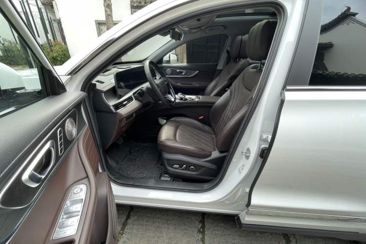 Used Chery Tiggo 8 PRO 2024 Champion Edition 290T Two-Wheel Drive Peak Version 7 Seats
