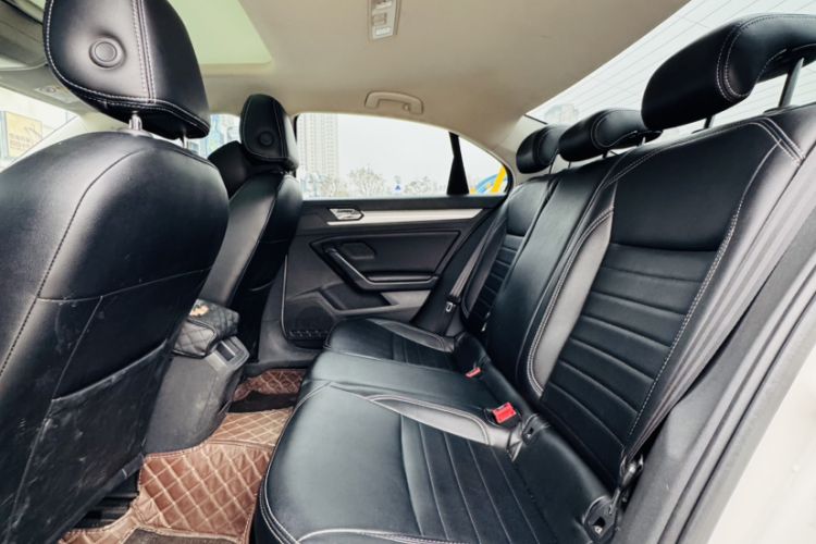 Used Volkswagen Lamando 2019 230TSI DSG Fashion Edition China VI
