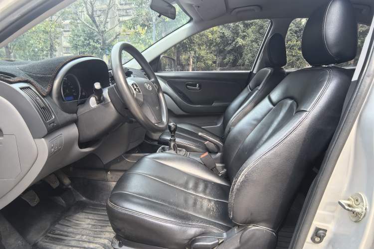 Used Hyundai Celesta 2015 1.6L Manual Comfort Model