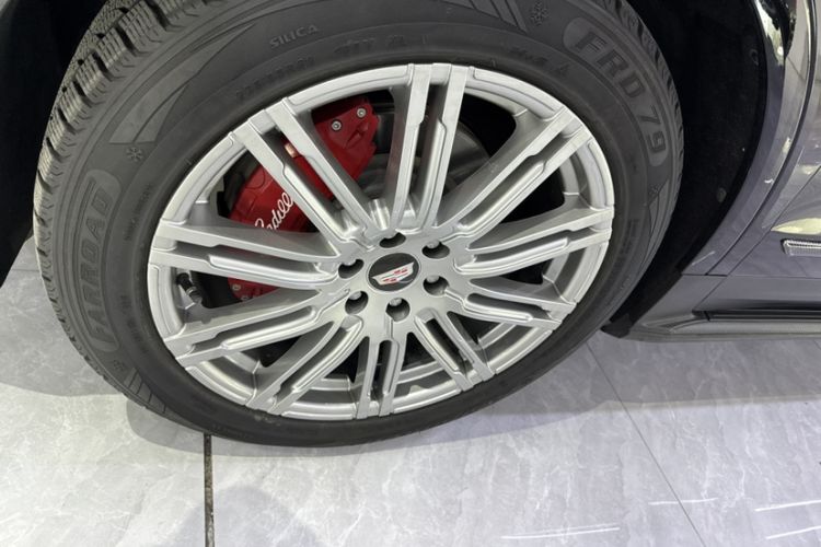 Used Cadillac XT5 2021 28T Four-Wheel Drive Luxury Version