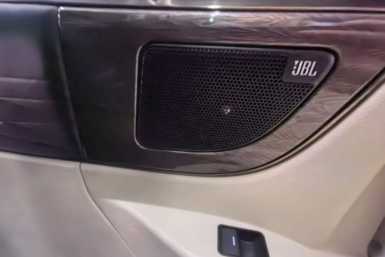 Used Toyota Alphard 2024 Dual-Engine 2.5L Prestige Edition Audio And AC Panel