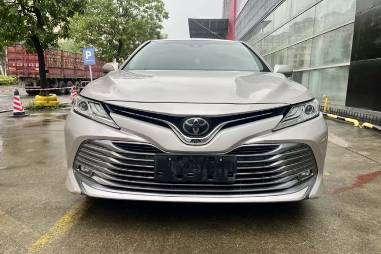 Used Toyota Camry 2018 2.0G Luxury Edition Exterior 7