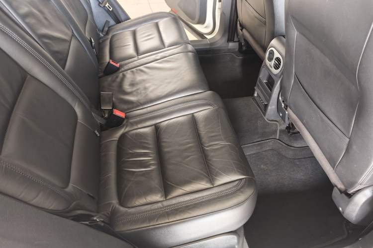 Used Volkswagen Tiguan 2015 1.8TSI Automatic Two-Wheel Drive Comfort Edition Interior 3