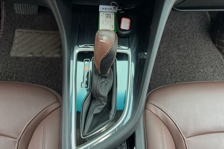 Used Buick GL6 2019 18T 6-Seater Connected Luxury Version China VI Standard Gear Lever