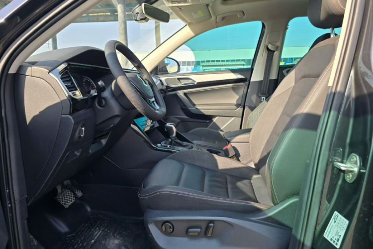 Used Volkswagen Tayron 2020 330TSI Two-Wheel Drive Luxury Smart Connectivity Version Interior 2