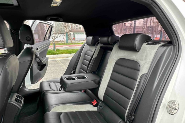 Used Volkswagen Golf 2017 280TSI Automatic R-Line Million-Vehicle Commemorative Edition
