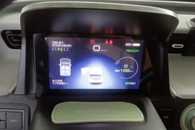 Used Wuling Hongguang MINIEV 2021 Macaron Premium Model – Lithium Iron Phosphate