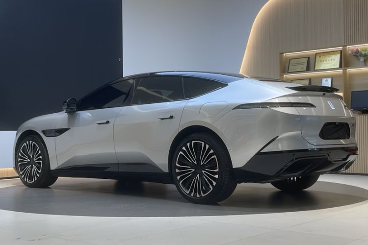 Used Avatr 12 2025 Ultra Extended-Range Edition
