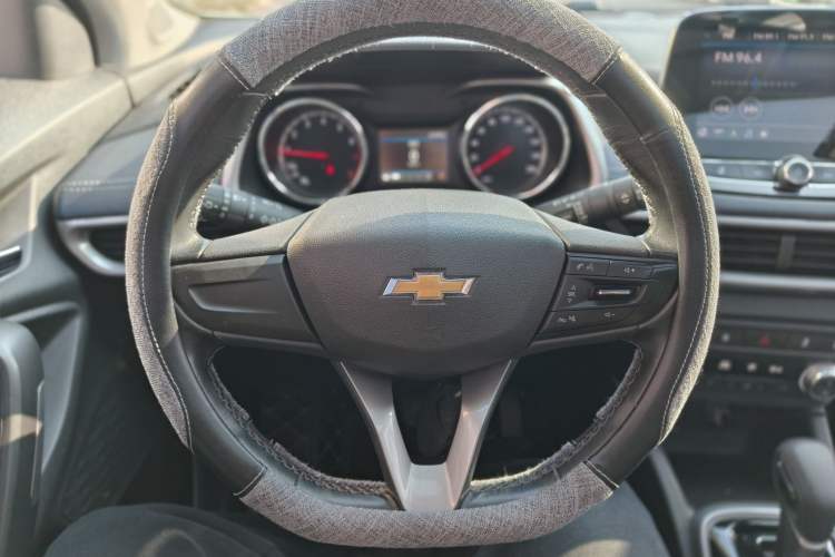 Used Chevrolet Trax 2021 325T Automatic Fun Edition China VI Standard