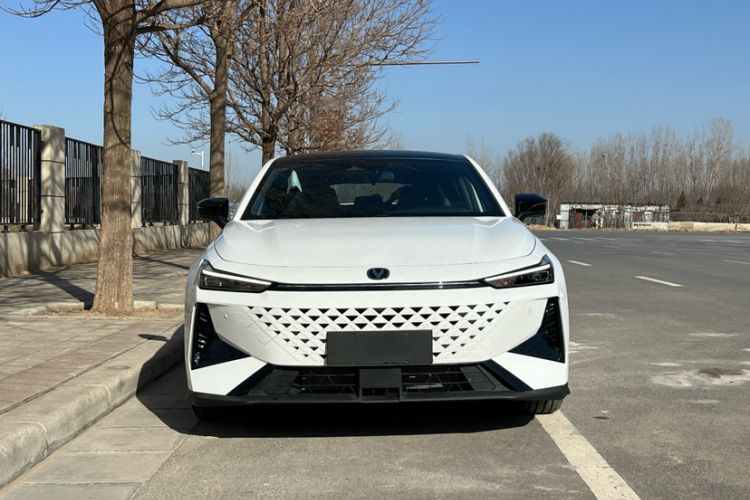 Used Changan UNI-V 2024 1.5T Prestige Edition