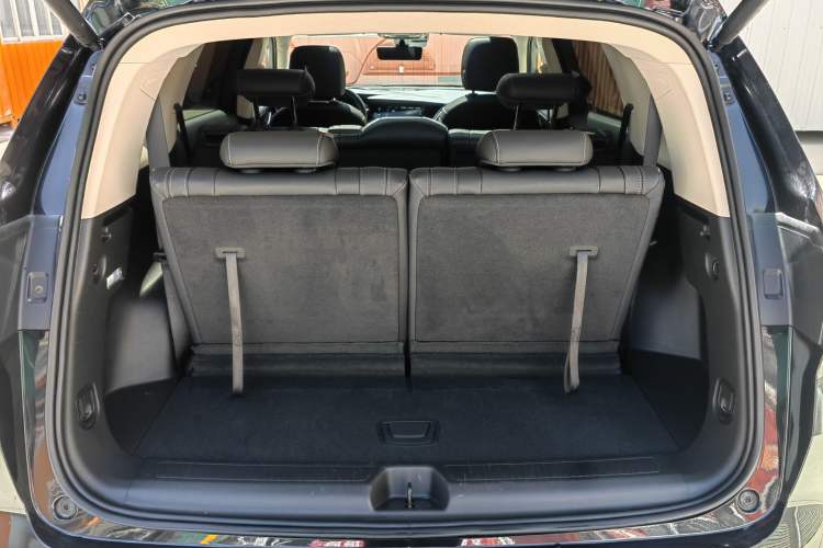 Used Buick Envision 2021 Encore Plus 652T 7-Seater Four-Wheel-Drive Luxury Model Trunk