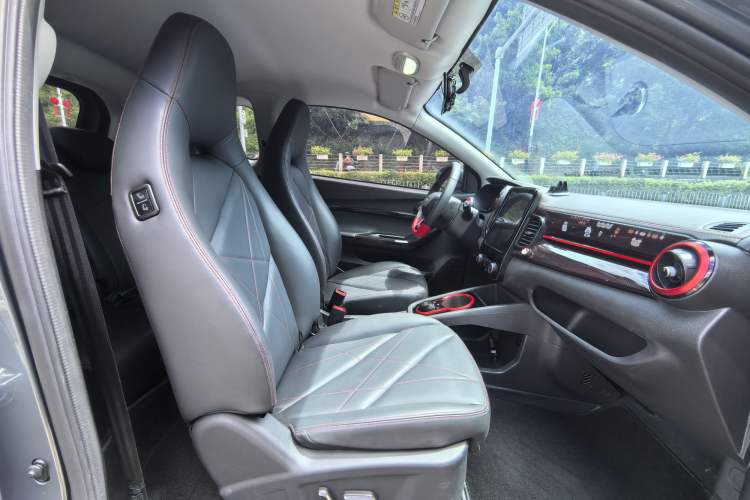 Used Chery Little Ant 2022 Revised Version Sweet Pink Edition Half-Sugar Version Lithium Iron Phosphate 30.7 kWh 30 kW 301 km