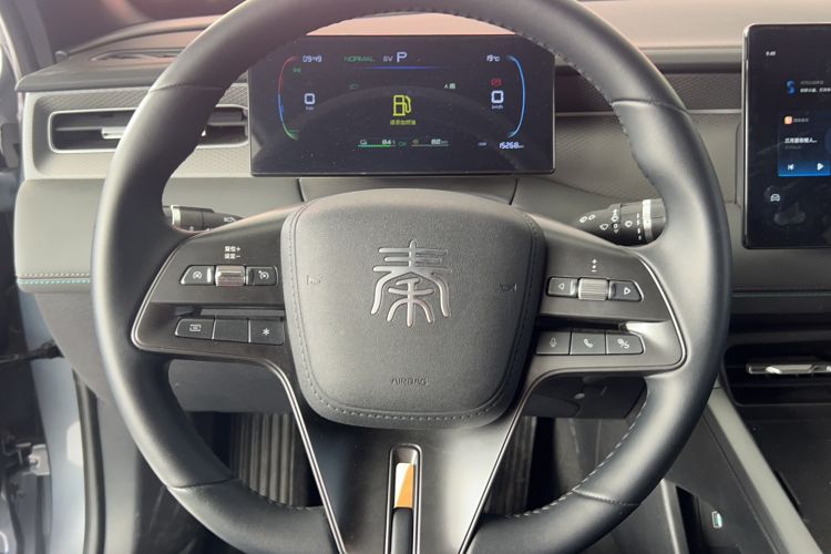 Used BYD Qin PLUS 2025 DM-i Smart Drive 55KM Leading Model Steering Wheel