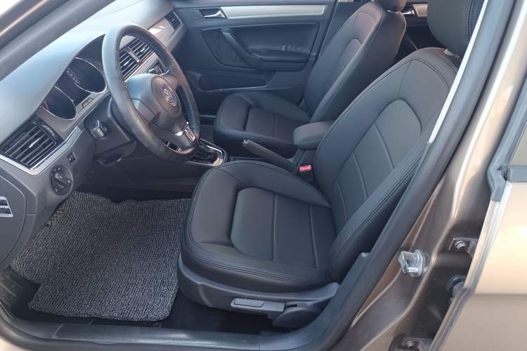 Used Volkswagen Bora 2014 1.6L Automatic Fashion Model
