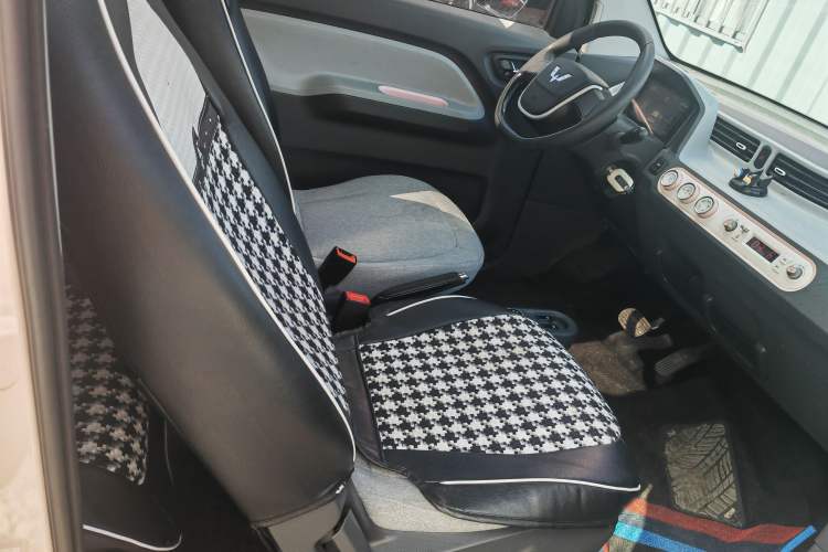 Used Wuling Hongguang MINIEV 2022 Macaron Premium Model – Lithium Ternary Battery