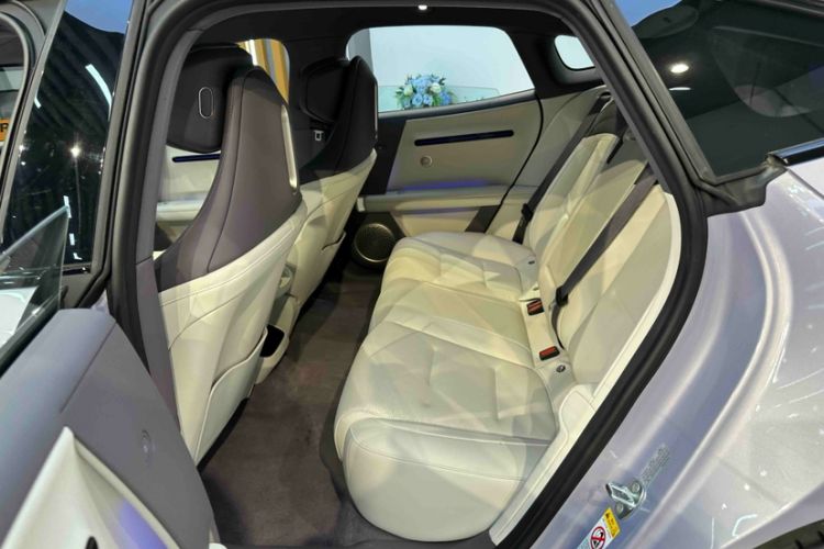 Used Avatr 06 2025 Pro Range-Extended Edition Interior 4