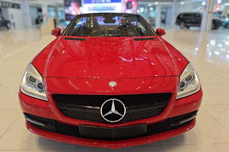 Used Mercedes-Benz SLK-Class 2011 SLK 200 Fashion Model
