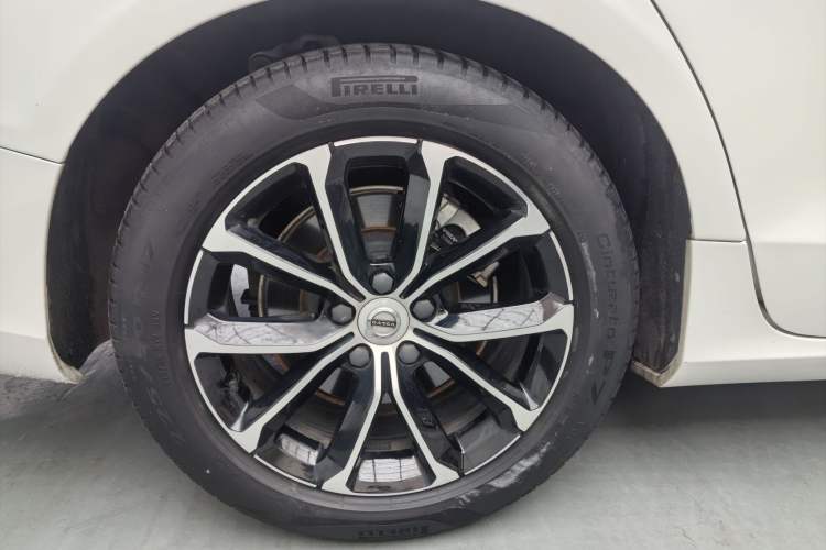 Used Volvo S60 2022 B4 Zhiyi Luxury Edition
