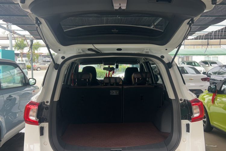 Used FORTHING T5 2023 Grand Edition 1.6L Manual Dream Version Five Seats
